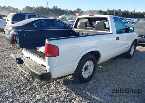 2002 Chevrolet S-10 z USA, uszkodzony, nr VIN 1GCCS145828207663